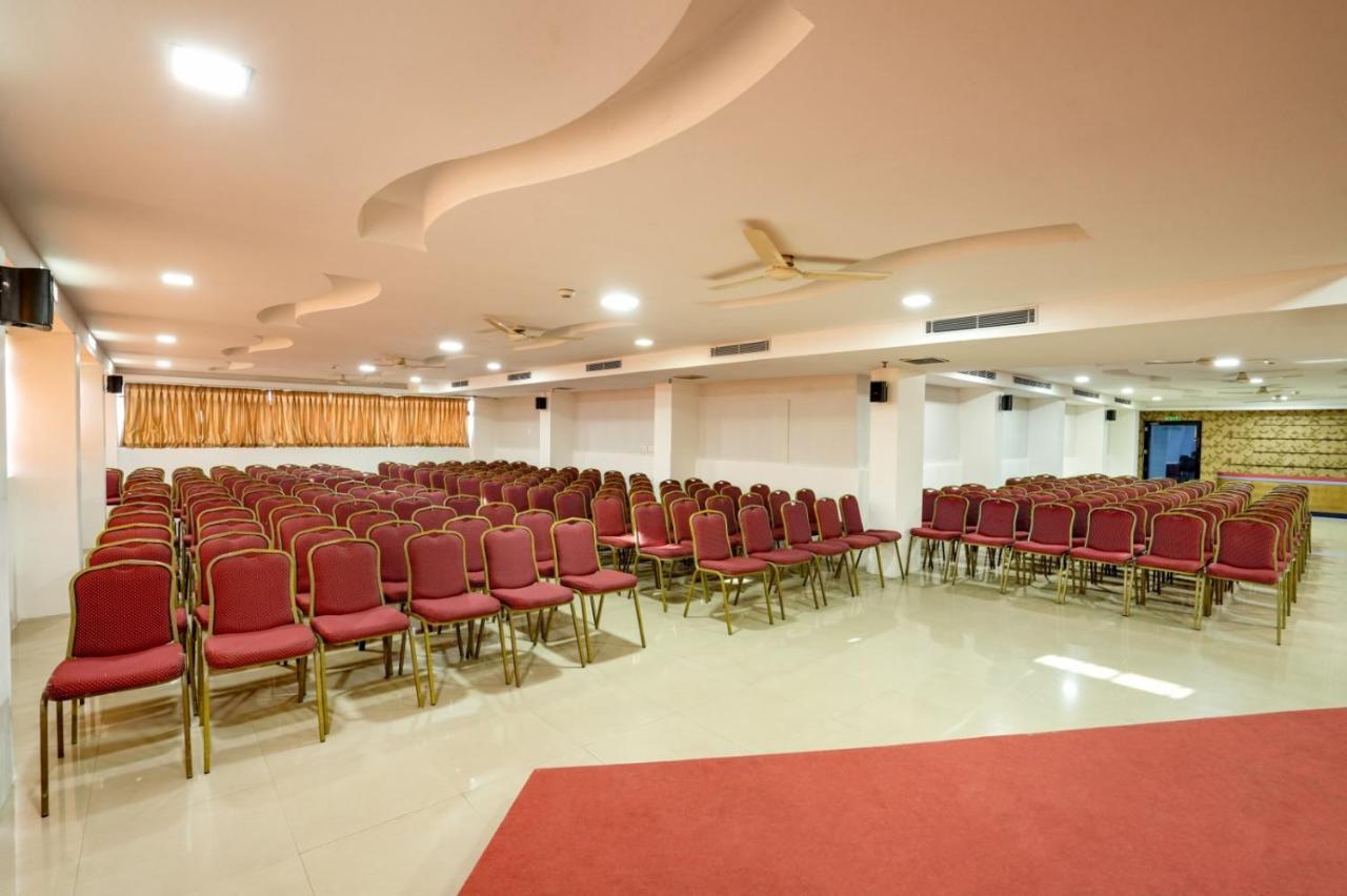 Hotel Empire Residency à Tiruvalla Extérieur photo