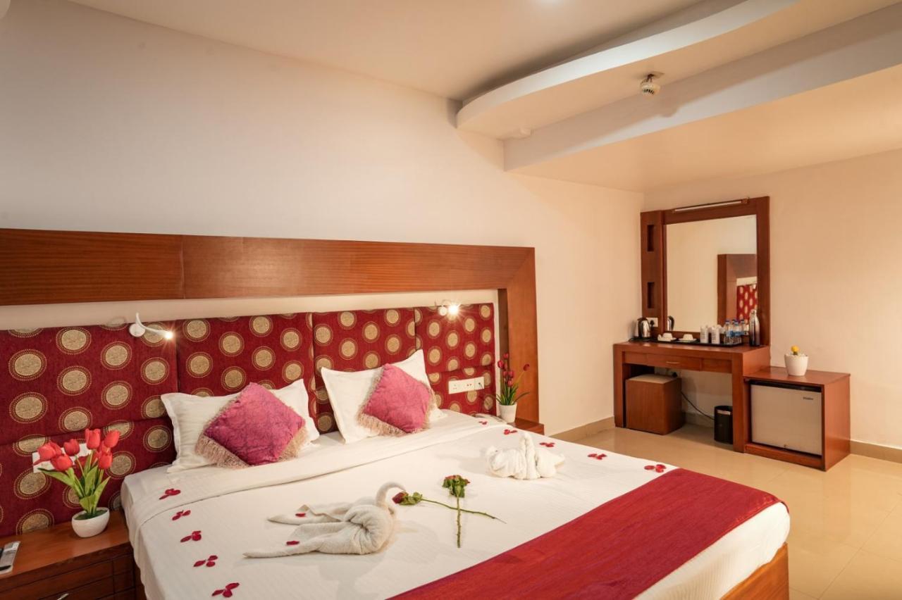 Hotel Empire Residency à Tiruvalla Extérieur photo